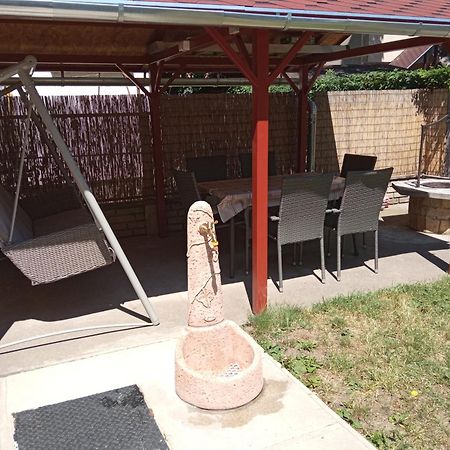 Gyoengyvirag Apartmanhaz Hajdúszoboszló Exterior foto