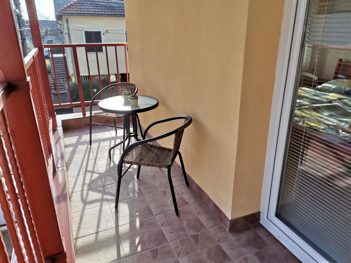 Gyoengyvirag Apartmanhaz Hajdúszoboszló Exterior foto