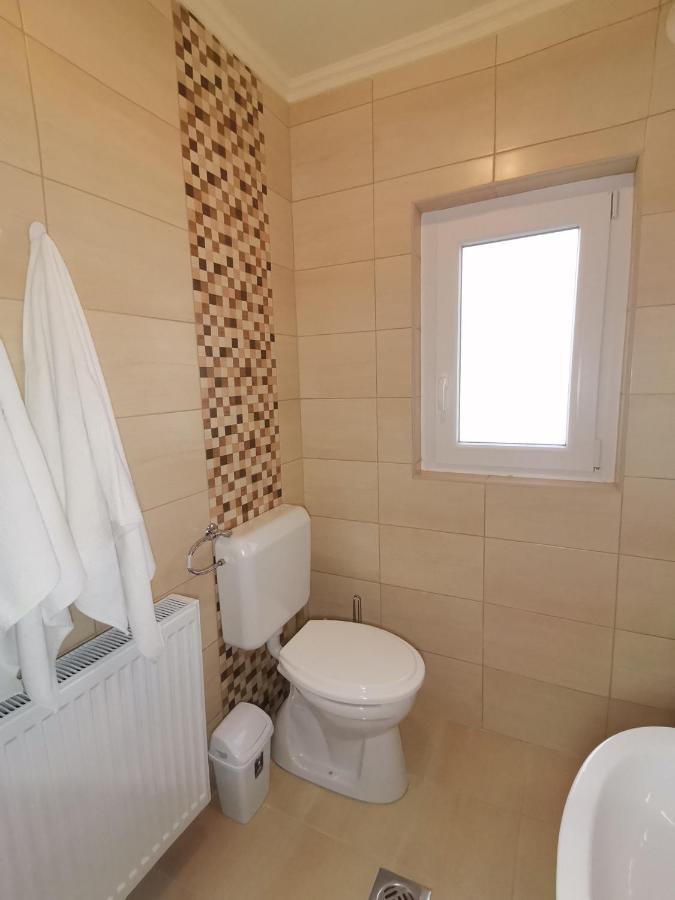Gyoengyvirag Apartmanhaz Hajdúszoboszló Exterior foto