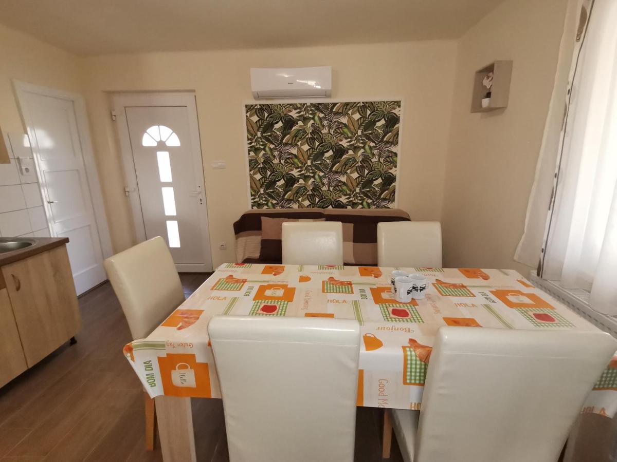Gyoengyvirag Apartmanhaz Hajdúszoboszló Exterior foto