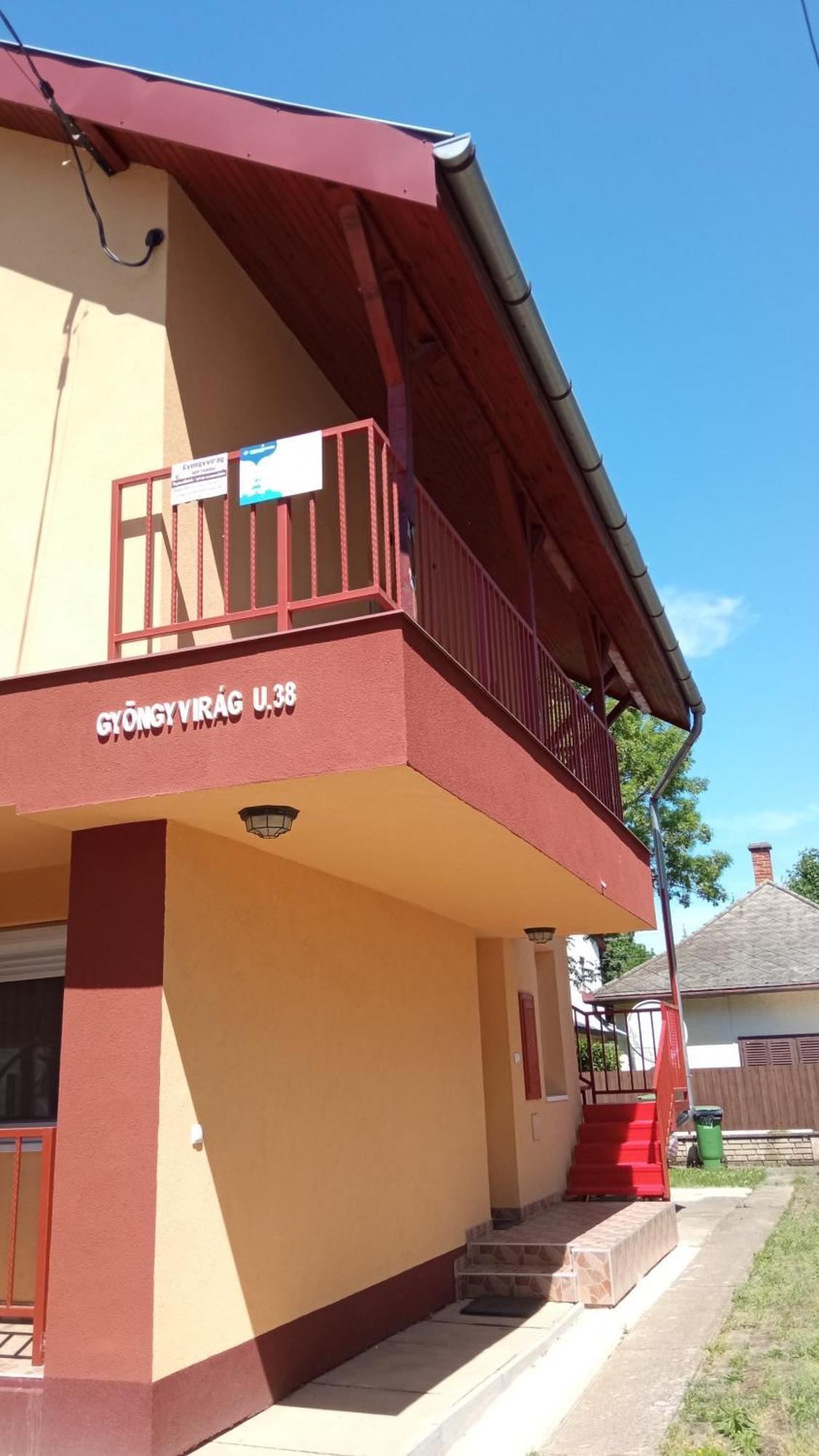 Gyoengyvirag Apartmanhaz Hajdúszoboszló Exterior foto